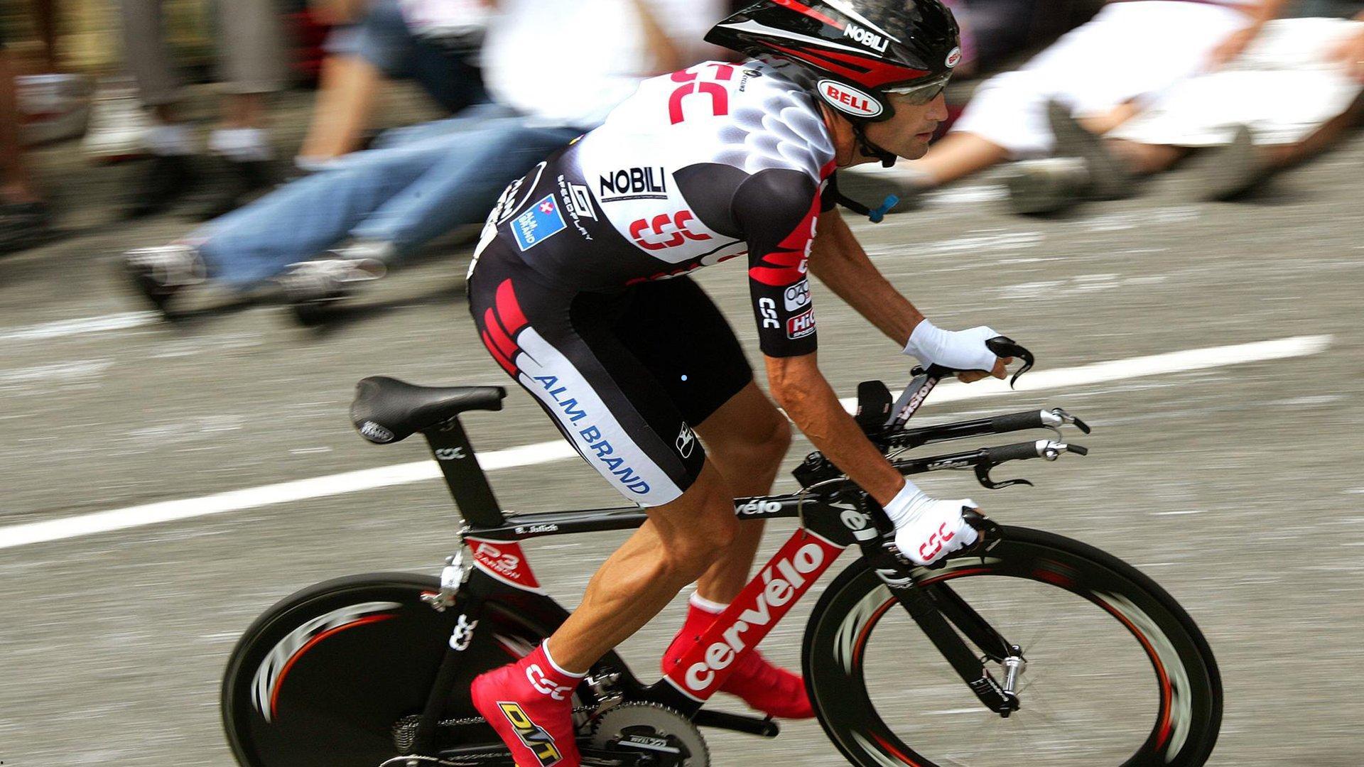 杰伦·布朗状态炽热不减，凯尔特人官方社媒定格赛前自信入场时刻